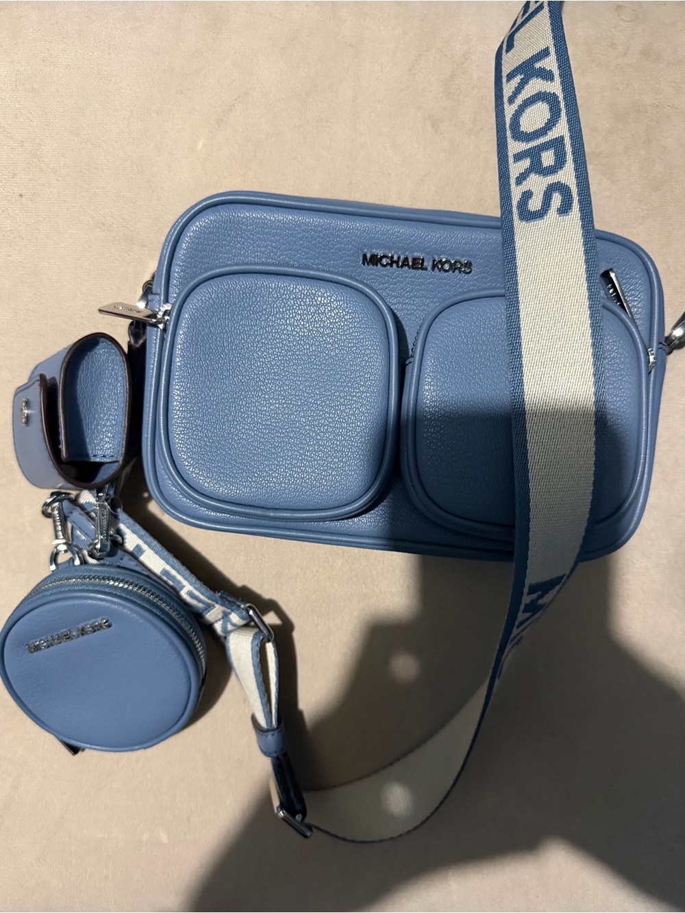 Michael Kors jet set travel medium leather Blue Multi-Pocket Crossbody Bag - Picture 2 of 9